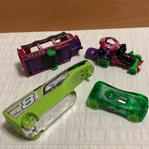 Super Rigs Haulers by Hot Wheels and Mattel - Picture 16 of 16